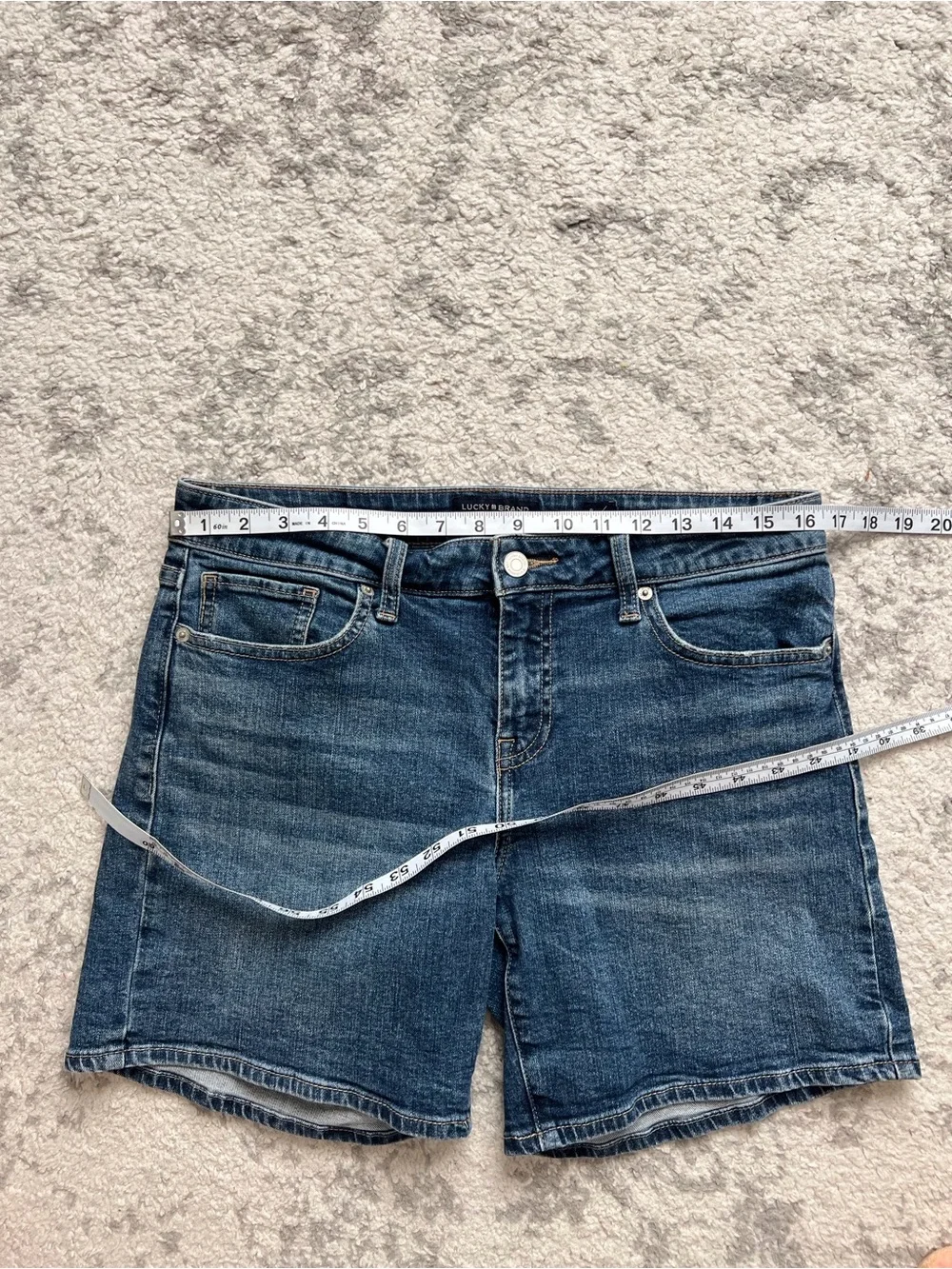 Lucky Brand Women’s Denim Shorts Long Inseam Bermuda Retro Y2K Casual Size 8/29